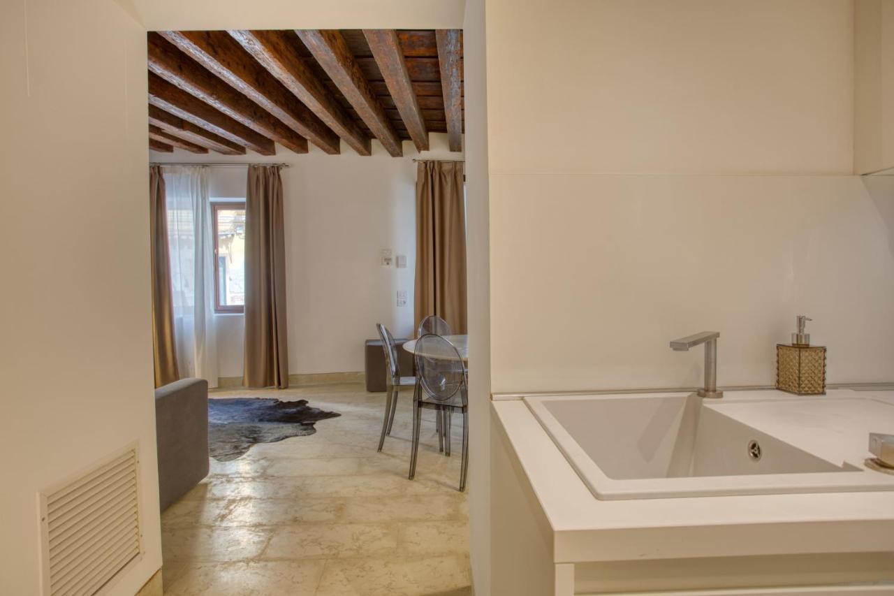 Cà Margherita LOFT&SQUARE Palazzo Grifalconi Veneza Exterior foto